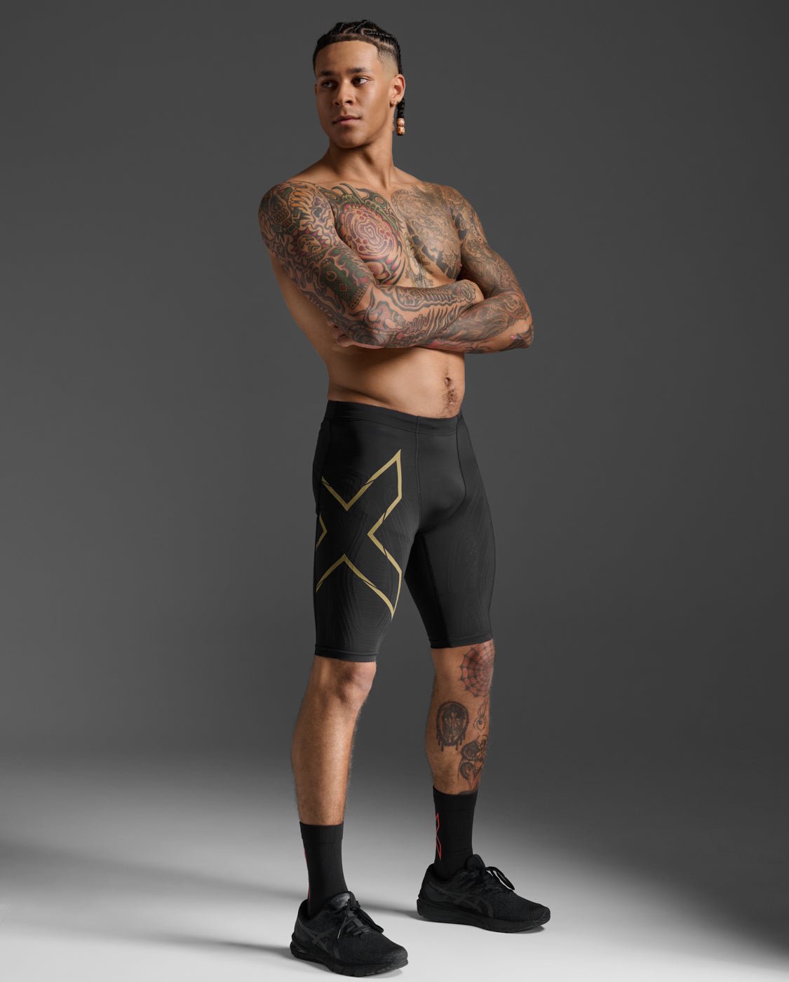2XU Men's Light Speed Compression Shorts - Black/Gold Reflective - D Byk Store