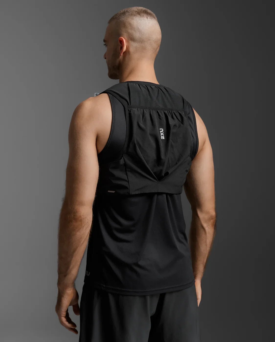 2XU Run Hydration Vest - Black/Silver Reflective - D Byk Store