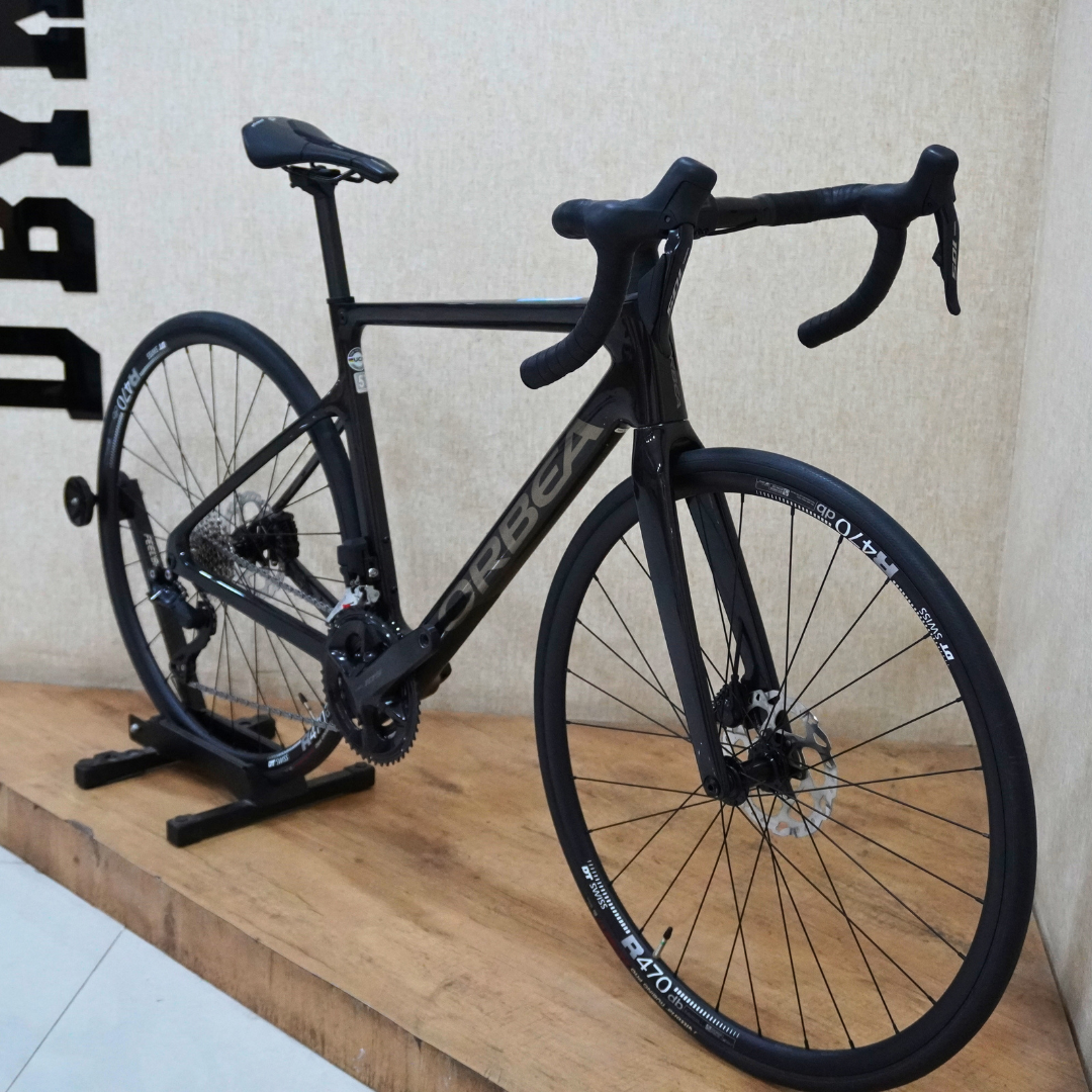 Orbea Orca M31eTEAM - Raw Carbon-Titanium (Gloss) 105 Di2