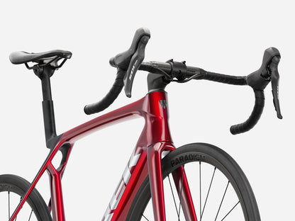 Trek Madone SL 5 Gen 8 2027 - Gloss Fury Red/Matte Deep Smoke
