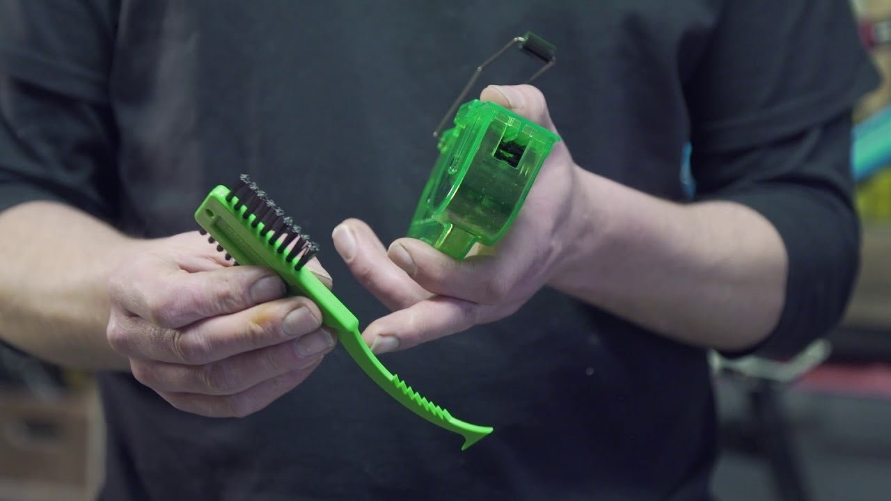 JuiceLube The Dirty Little Scrubber, Chain Cleaning Tool - D Byk Store