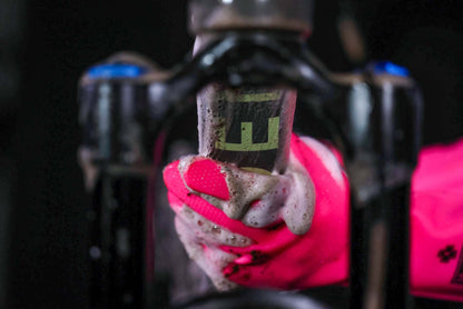 Muc off Gloves Deep Scrubber - Pink - D Byk Store