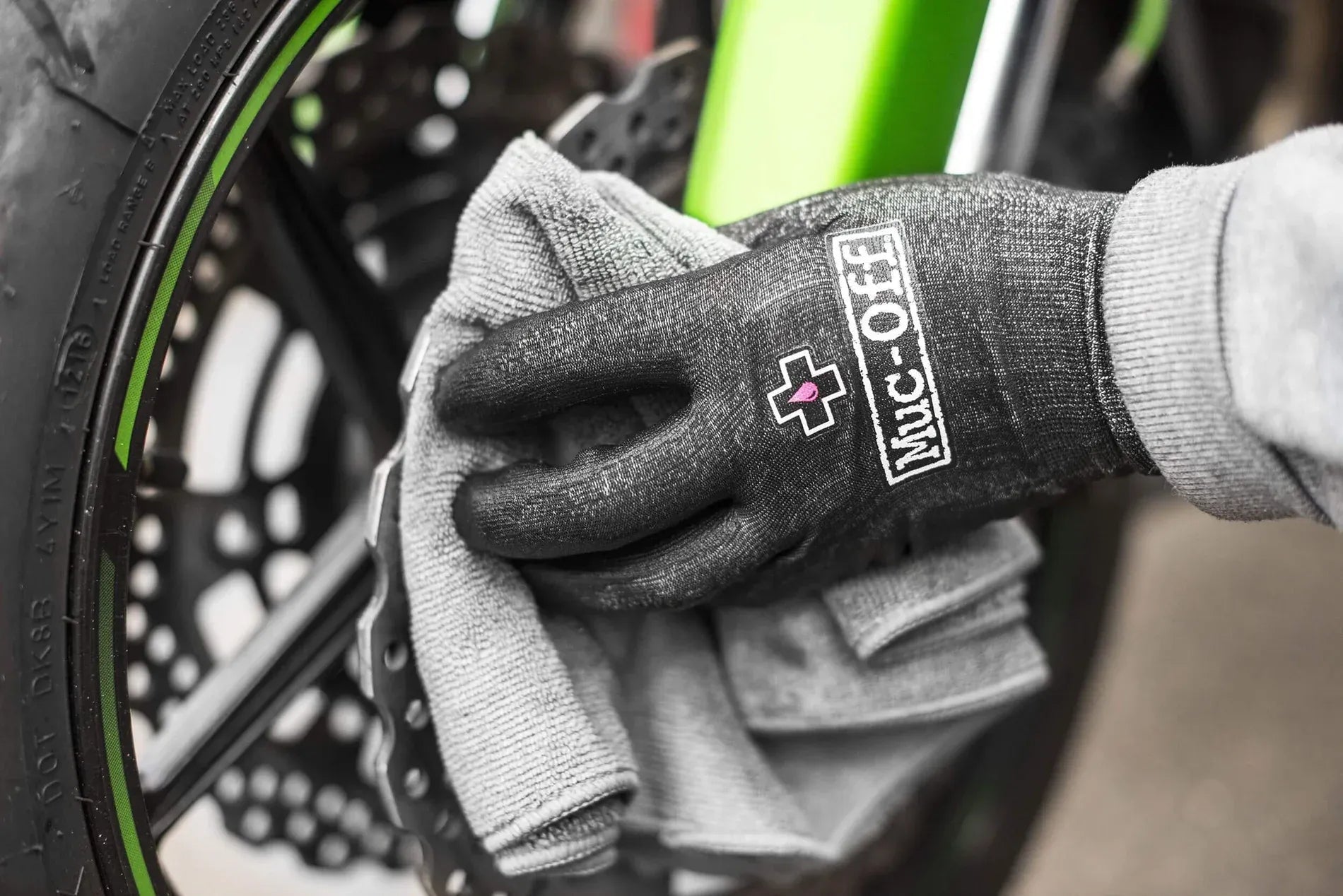 Muc off Mechanics Gloves - D Byk Store