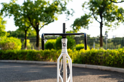 Quick Pro ER:ONE Aero Road Frameset with Handlebar (Starlight White) - D Byk Store
