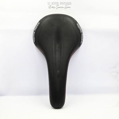 Selle Italia Nepal - Black - D Byk Store