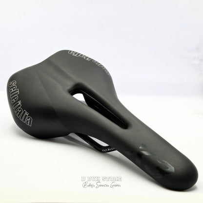 Selle Italia X3 Flow Saddle - Black - D Byk Store