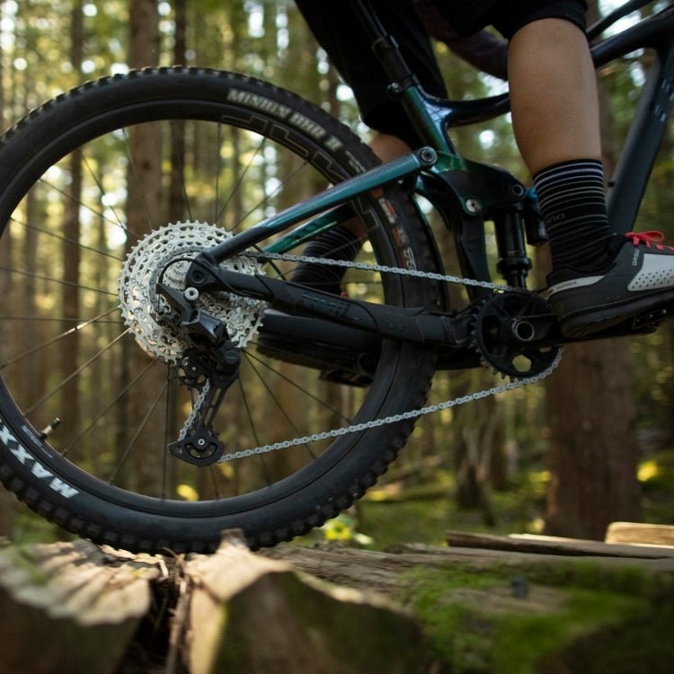 Shimano Deore CN - M6100 12 Speed Chain - D Byk Store