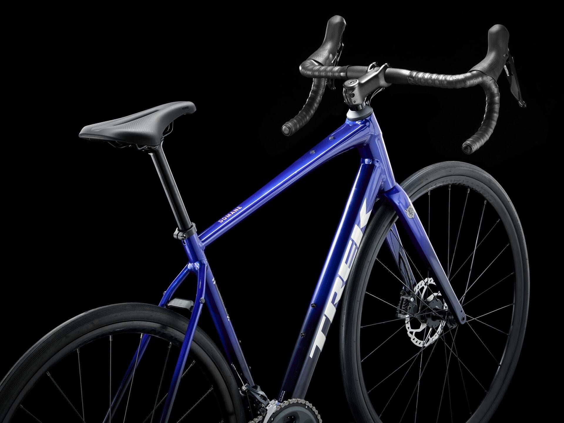 Trek Domane AL 4 Gen 4 Bikes - Hex Blue to Marianas Blue – D Byk Store