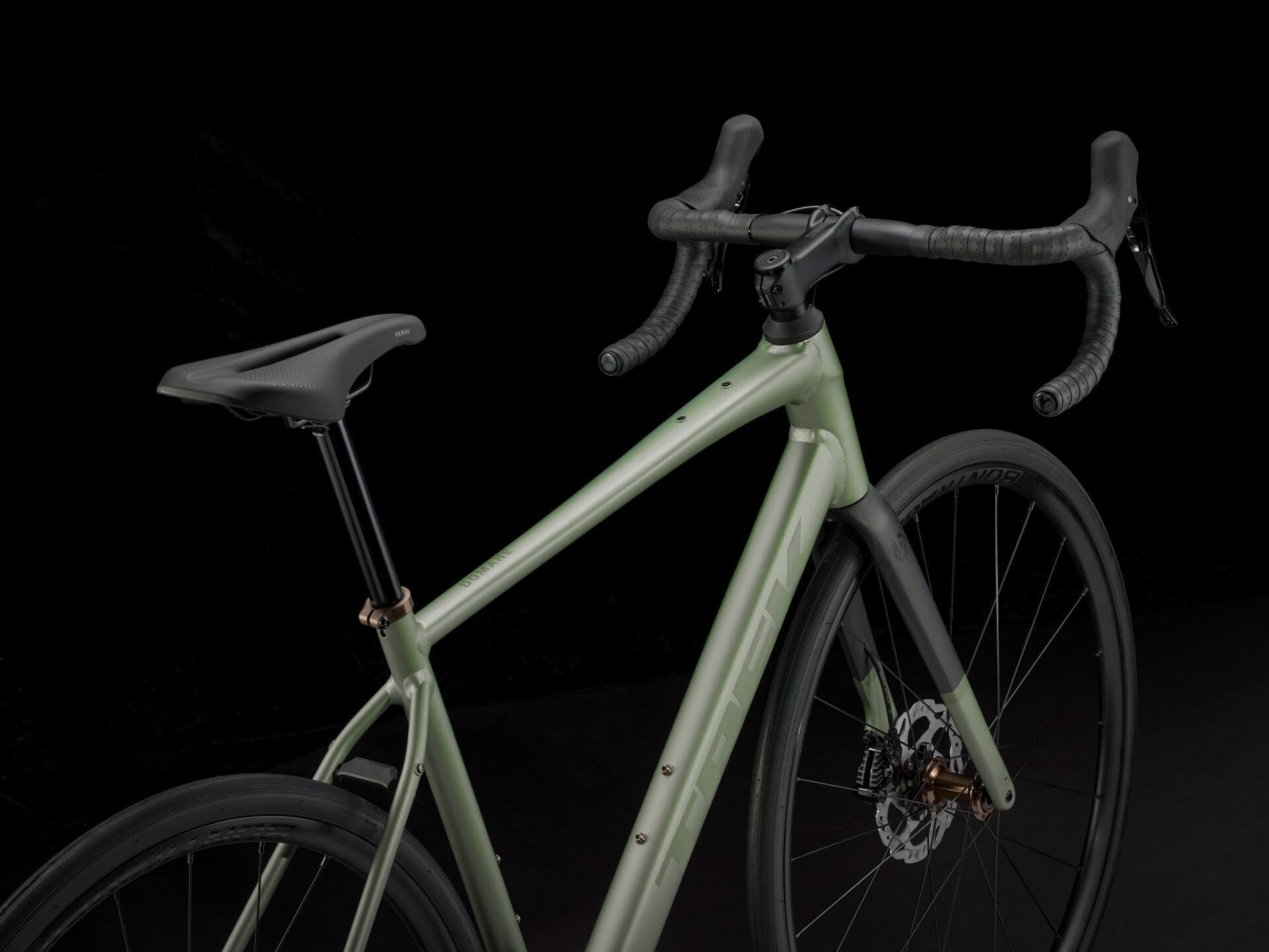 Trek Domane AL 5 Disc Gen 4 Bikes - Lichen Green – D Byk Store