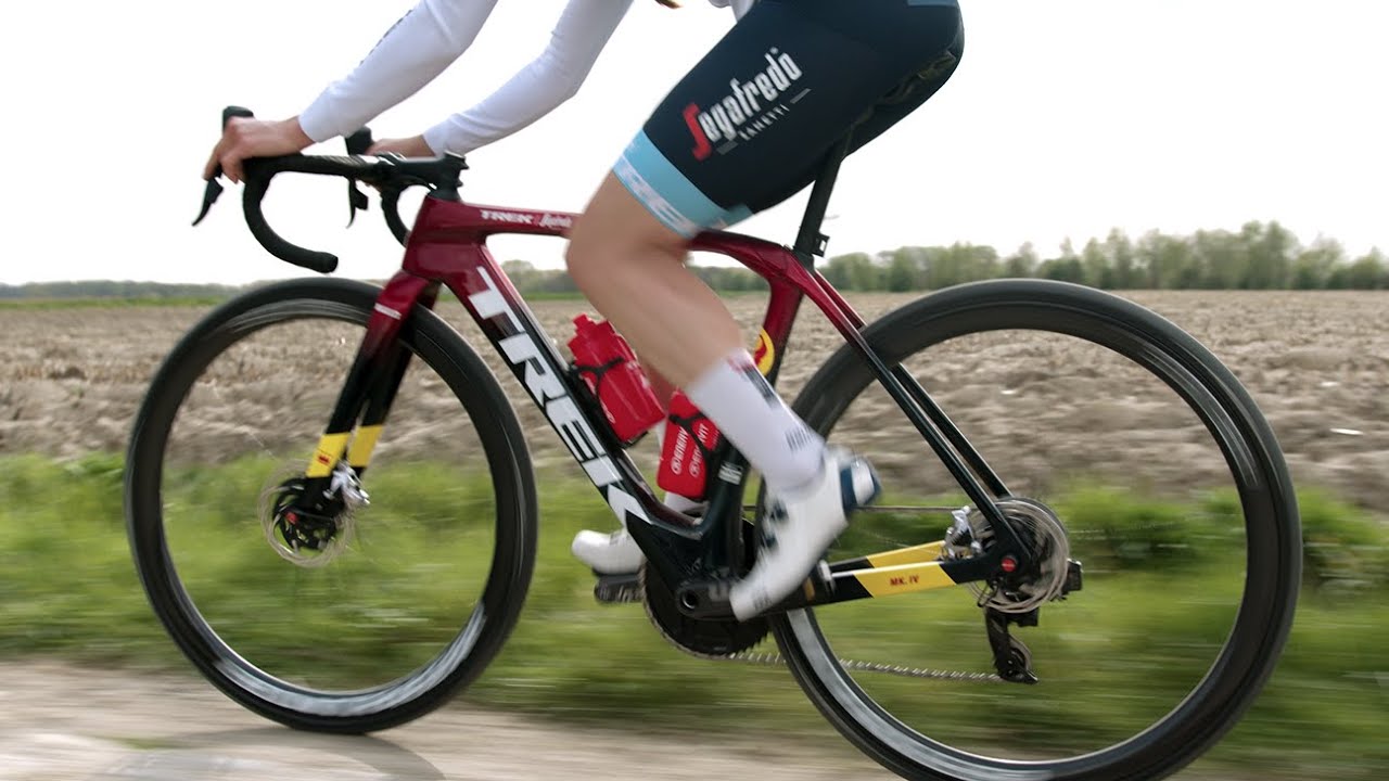 Trek Domane SL 5 Gen 4 - Era White/Glowstick/Coral Fade - D Byk Store