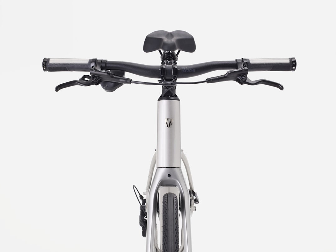 Trek FX 3 Gen 4 - Lunar Silver - D Byk Store