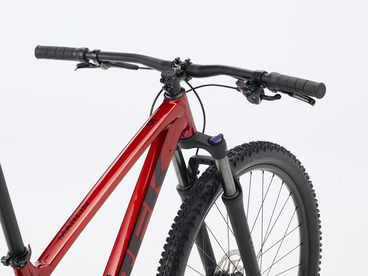 Trek Marlin 5 Gen 3 - Fury Red 2026 - D Byk Store