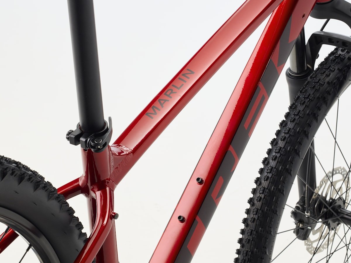 Trek Marlin 5 Gen 3 - Fury Red 2026 - D Byk Store