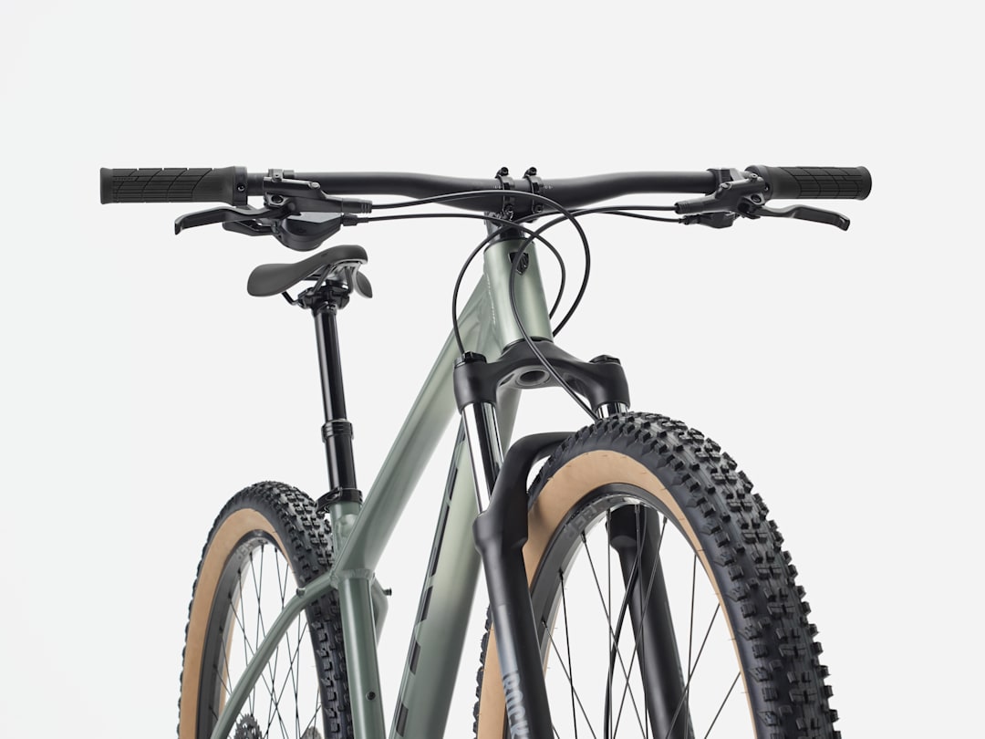 Trek Marlin 6 Gen 3 - Matte Lichen/Keswick Green Fade - D Byk Store